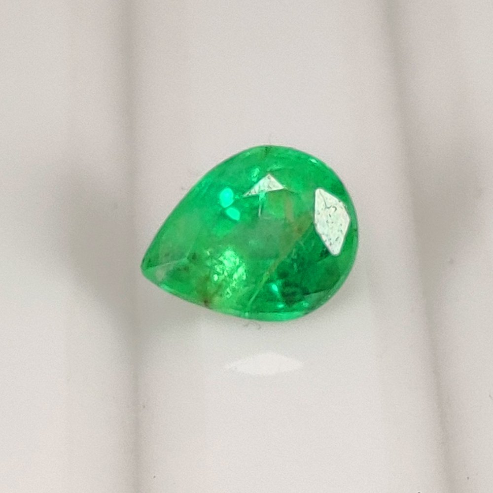 No Reserve Price - 1 pcs Green Emerald - 0.98 ct - International Gemological Institute (IGI) #2.1