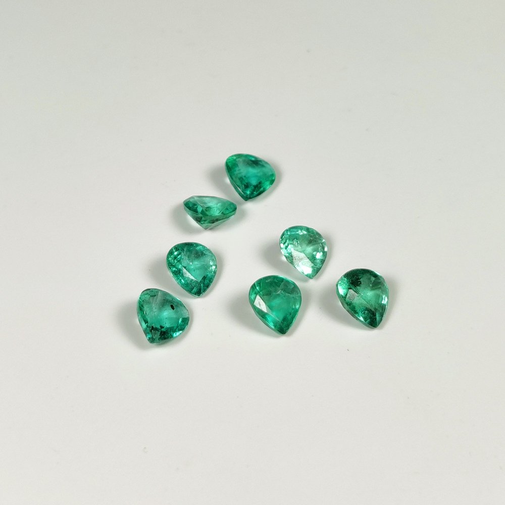 Nincs minimálár - 7 pcs  Smaragd  - 2.55 ct - Nemzetközi Színes Drágakő Szövetség (ICA GemLab) #4.3