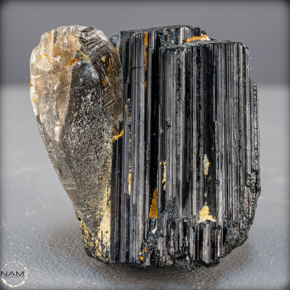 Natural tourmaline crystal with smoky quartz Very rare, from Brazil.- 373.02 g #1.0