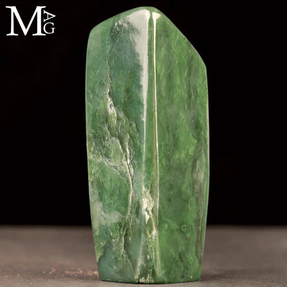 Extremely Valuable Mineral Specimen - Nephrite Jade from Burma Mines - Natural Free Form - Height: 131 mm - Width: 43 mm- 435 g #2.1