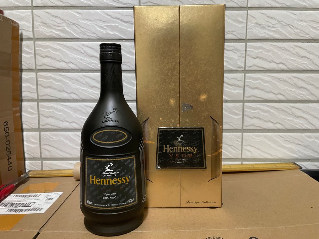Hennessy - Chris Bangle Limited Edition VSOP   - b. 2013  - 700 毫升 #1.0