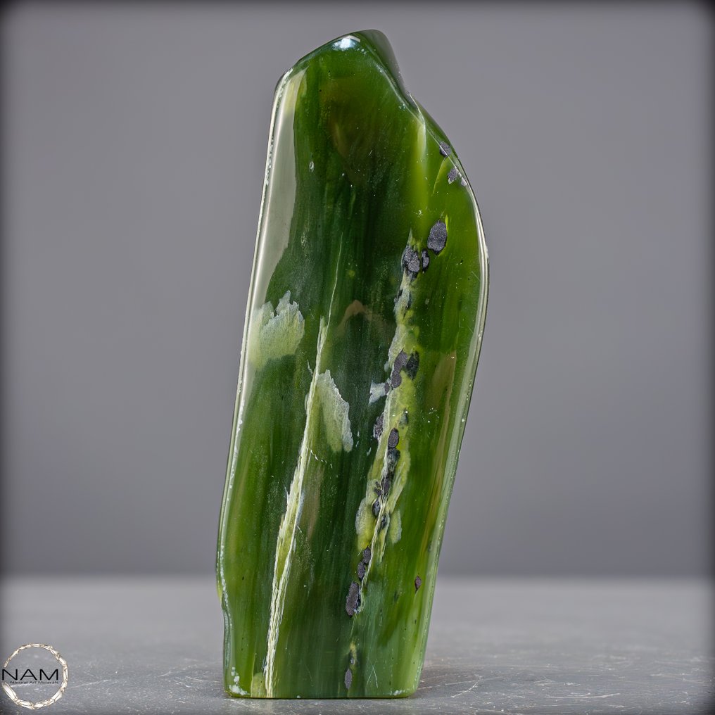 Πολύ σπάνιο φυσικό νεφρίτη-γιανίτης. Crystal-Freeform, Burma- 853.69 g #4.3