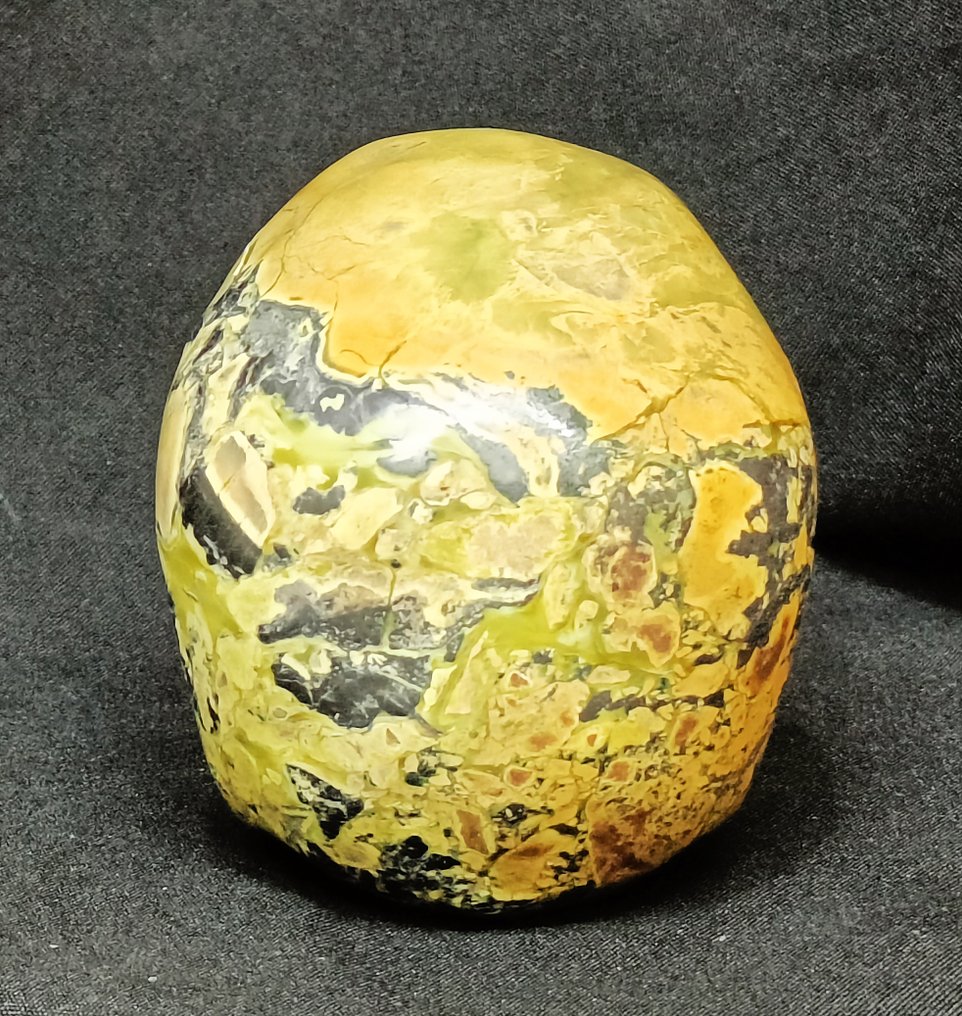 Hand-Carved Human Skull in Hiso Jasper Crystal - Realistic Series Skull - Height: 128 mm - Width: 97 mm- 1335 g #4.3