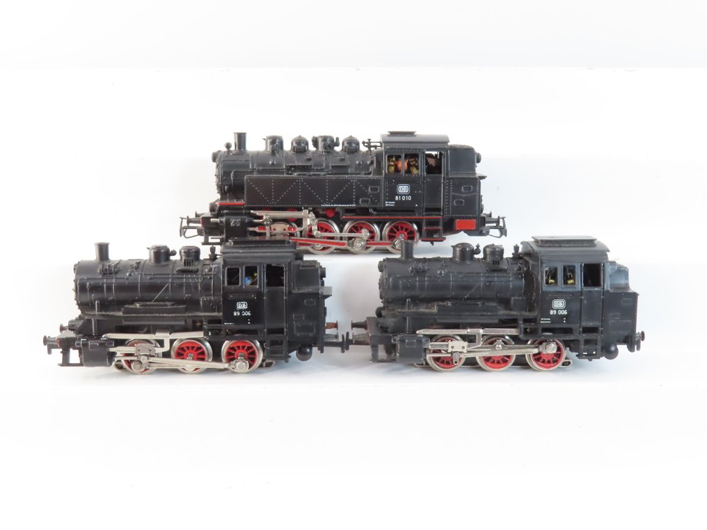 Märklin H0 - 3000/3032 - Locomotora-ténder (3) - 2x BR 89 en BR 81 - DB #1.0