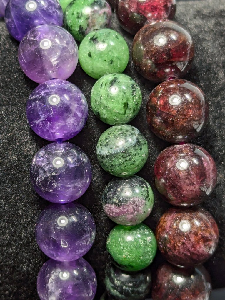 3 brățări frumoase cu granat roșu, rubin în zoisit și ametist, cu sferă. Sferă - Înălțime: 10 mm - Lățime: 8 mm- 99 g - (3) #4.3