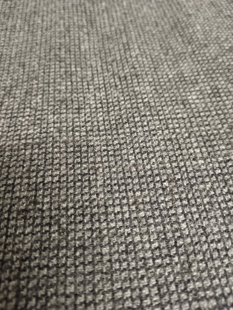 Pure wool 100%, measures 6.50x1.50 m. - Textile - 650 cm - 150 cm - Pure wool 100% #4.3