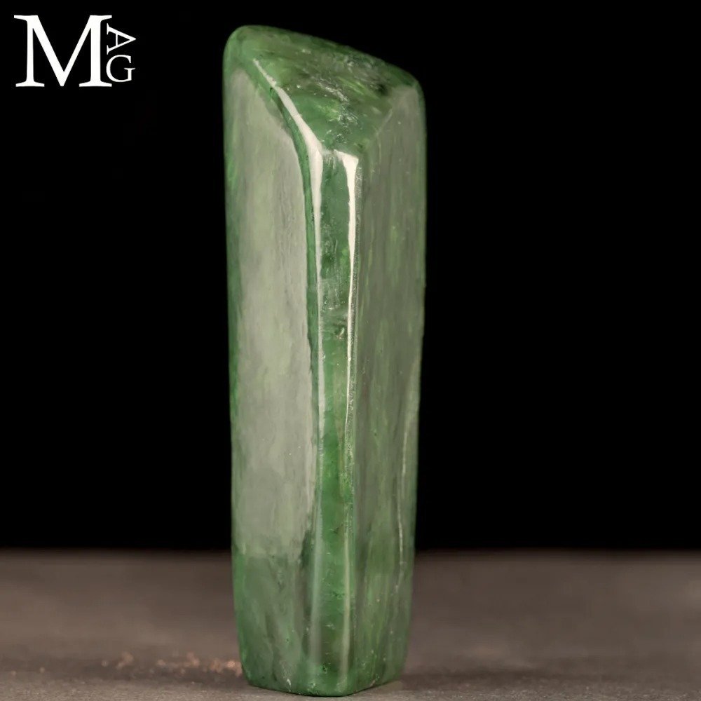 Extremely Valuable Mineral Specimen - Nephrite Jade from Burma Mines - Natural Free Form - Height: 131 mm - Width: 43 mm- 435 g #1.0