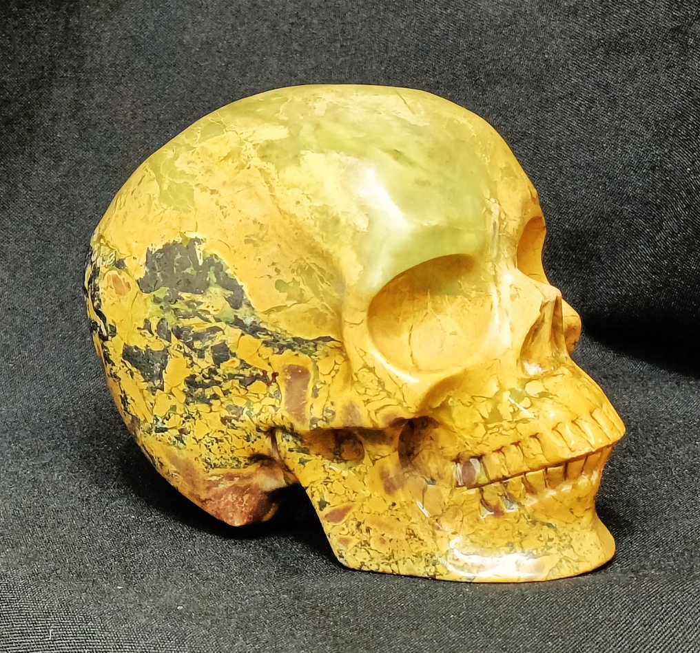Hand-Carved Human Skull in Hiso Jasper Crystal - Realistic Series Skull - Height: 128 mm - Width: 97 mm- 1335 g #1.0