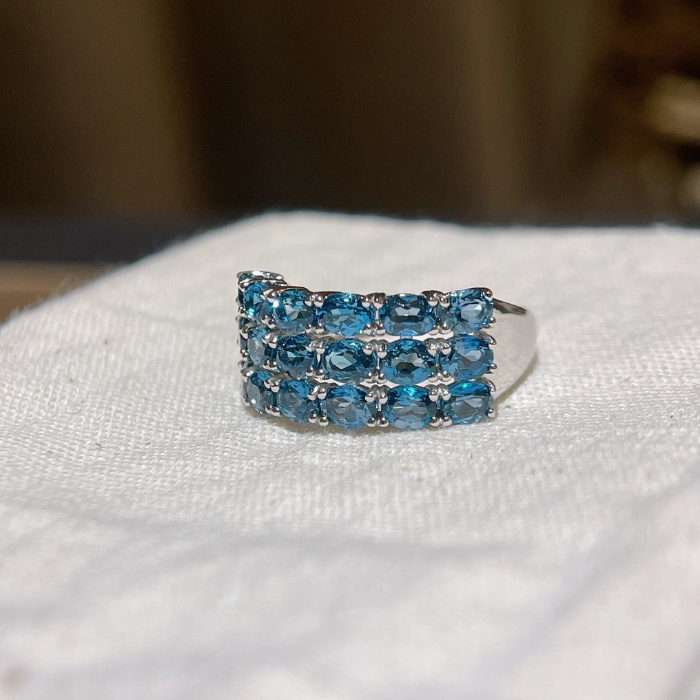 ***无底价*** 引人注目的瑞士蓝托帕石鸡尾酒戒指 – 3.6克拉,925银 3.6克拉,925银- 4 g - (1) #1.0