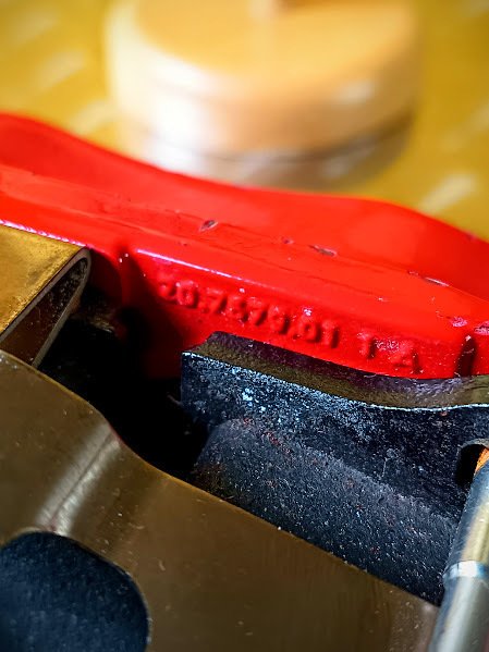 Car part (1) - Ferrari - Etrier arriére droit Ferrari F50 neuf - After 2000 #2.1