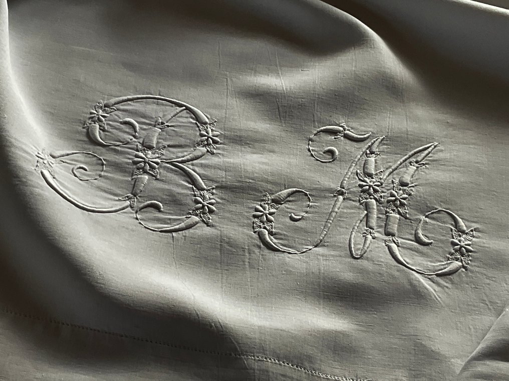 Early XXth C. Linen bed linen with large M.B. initials. - Textile  - 3.6 m - 2.45 m #1.0