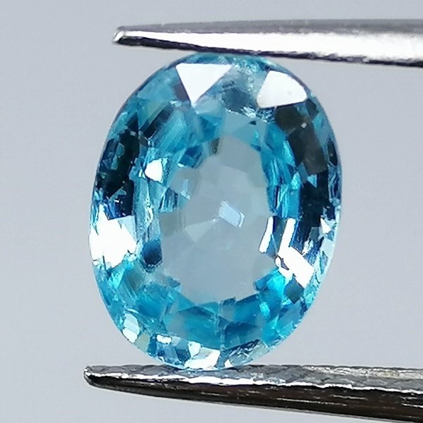 沒有保留價 - 1 pcs  藍色 鋯石  - 1.65 ct - Instituto Gemólogico Español (IGE) #2.1