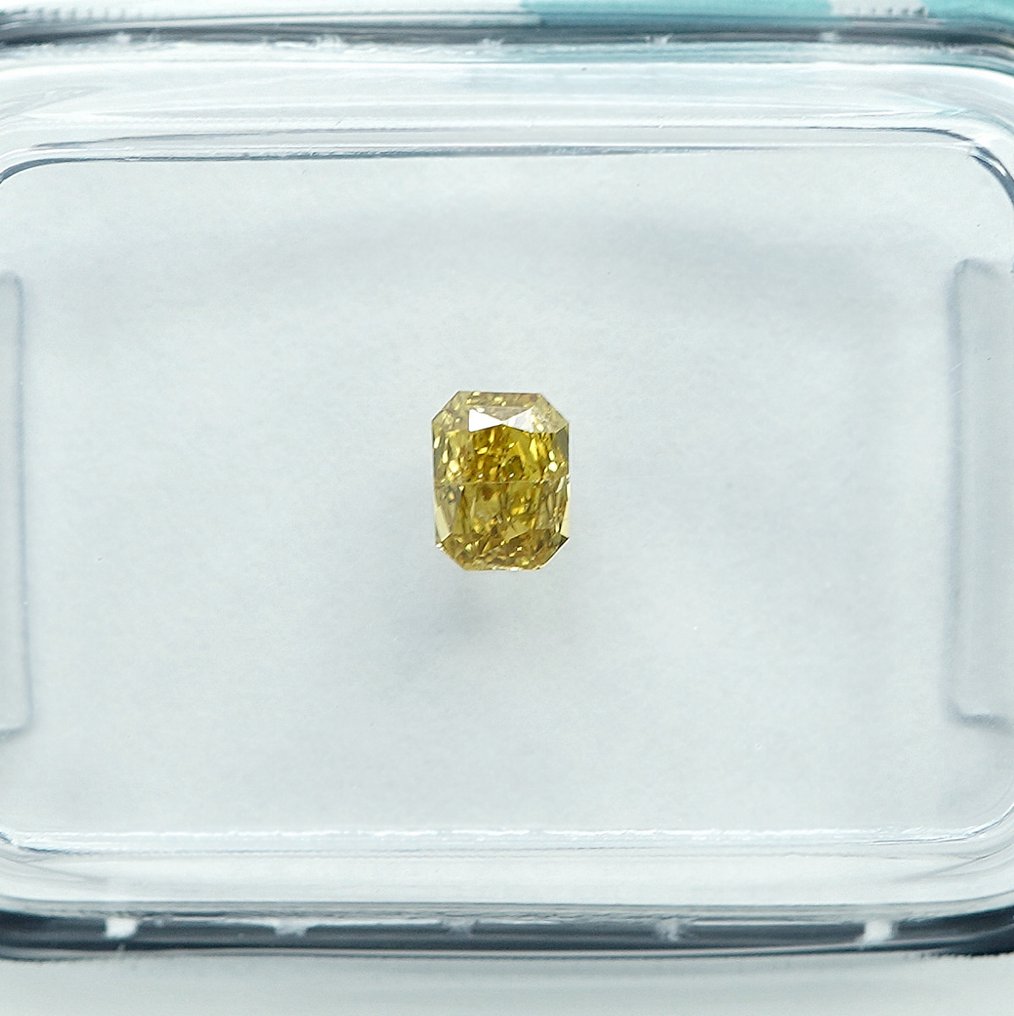 没有保留价 - 1 pcs 钻石 (天然色彩的) - 0.20 ct - 雷地恩型 - Fancy intense 黄色 - SI1 微内含一级 - 国际宝石研究院(IGI) #2.1