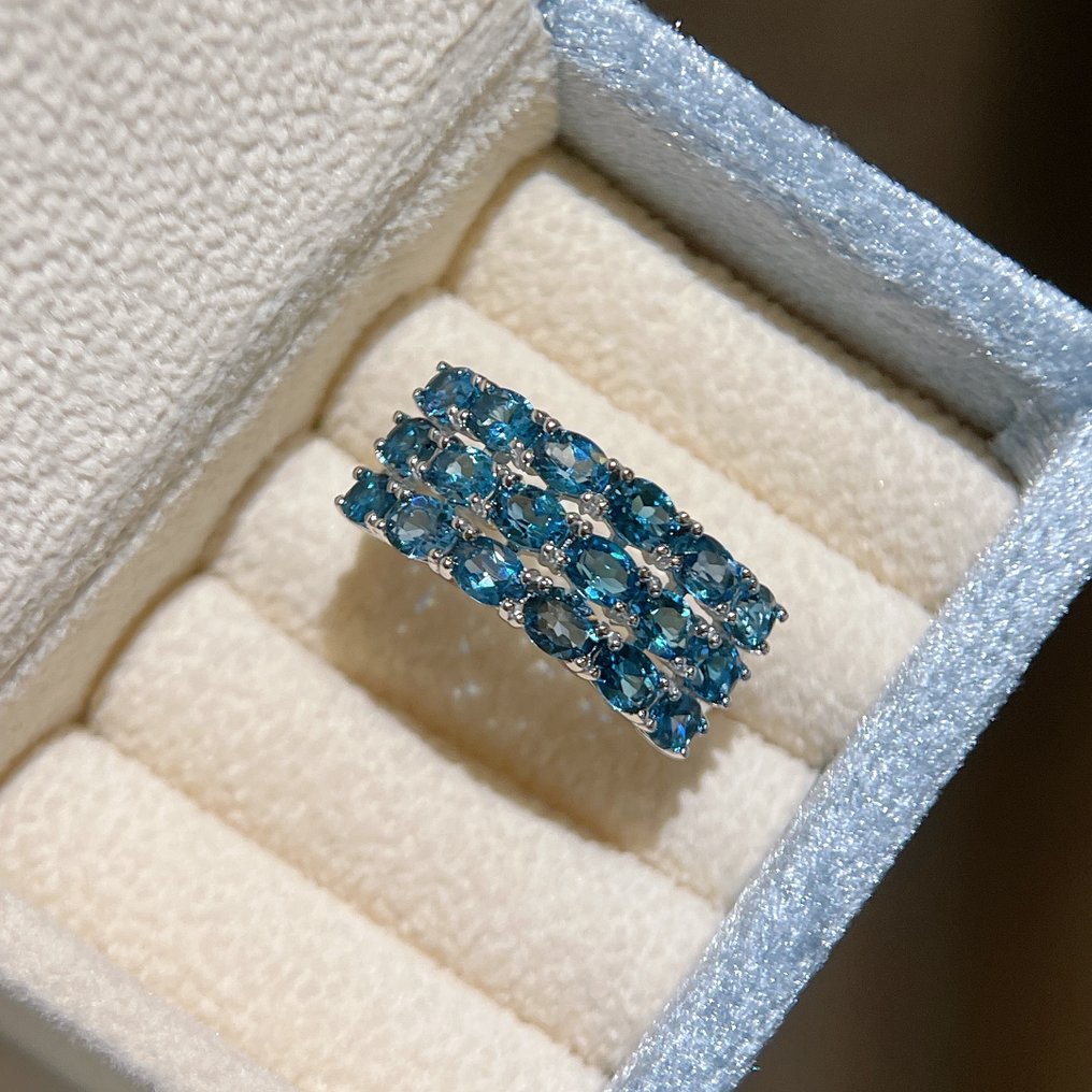 ***无底价*** 引人注目的瑞士蓝托帕石鸡尾酒戒指 – 3.6克拉,925银 3.6克拉,925银- 4 g - (1) #1.0