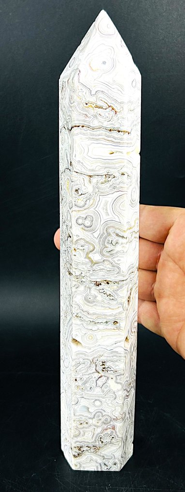 ***NO RESERVE*** High-Grade Mexican Lace Agate Tower – Stunning patterned bands - Height: 250 mm - Width: 45 mm- 724 g - (1) #1.0