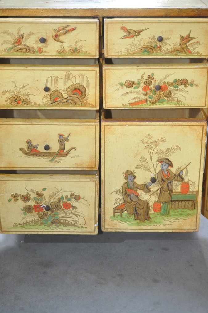 Cabinet - painted and lacquered wood - display cabinet #4.3