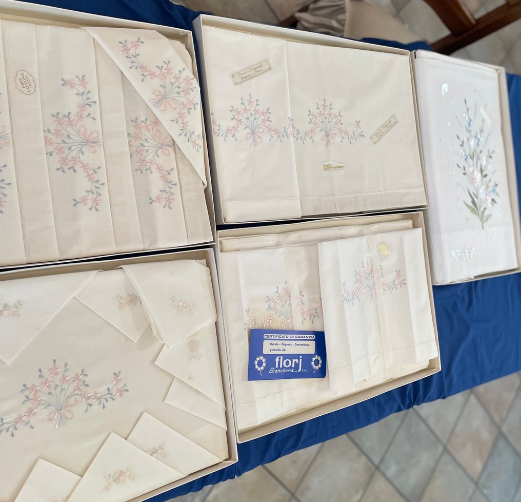 Biancheria linea “Valentino” prodotta da biancheria florj S.r.l - Valentino line - Bed sheet (24)  - 280 cm - 240 cm - Linen set #1.0