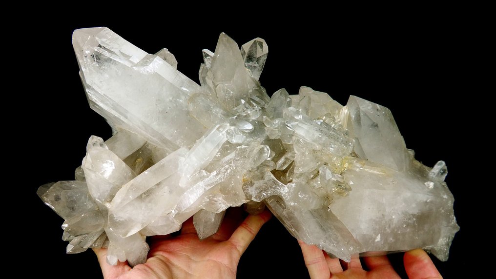 Quartz with schist inclusions - Arkansas, United States - Height: 33 cm - Width: 17 cm- 6200 g #3.2