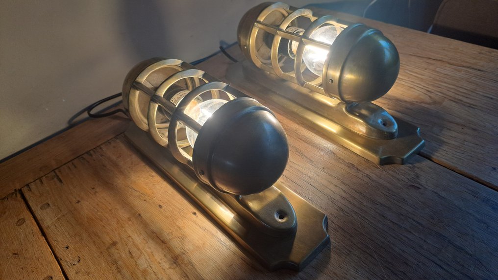EOD Bv Holland Ship's cabin light (2) - Brass #3.2