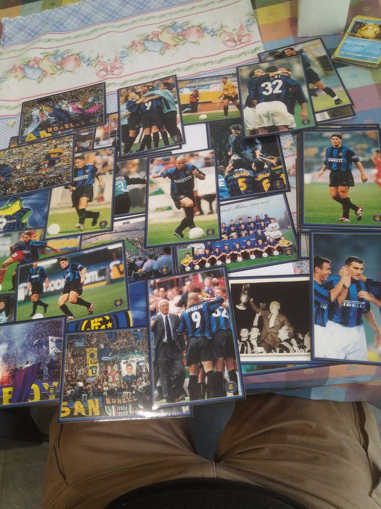 Prodotto originale casa Inter - 72 Complete set - Monster Collection #1.0