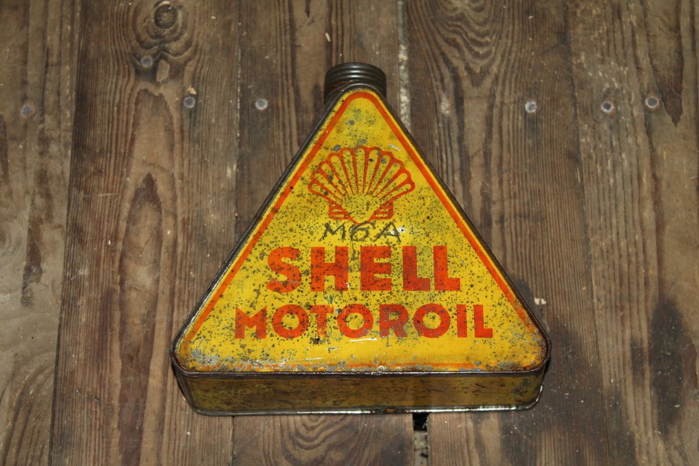 Oil Can - Shell - Triangle oil can - 1930 #1.0