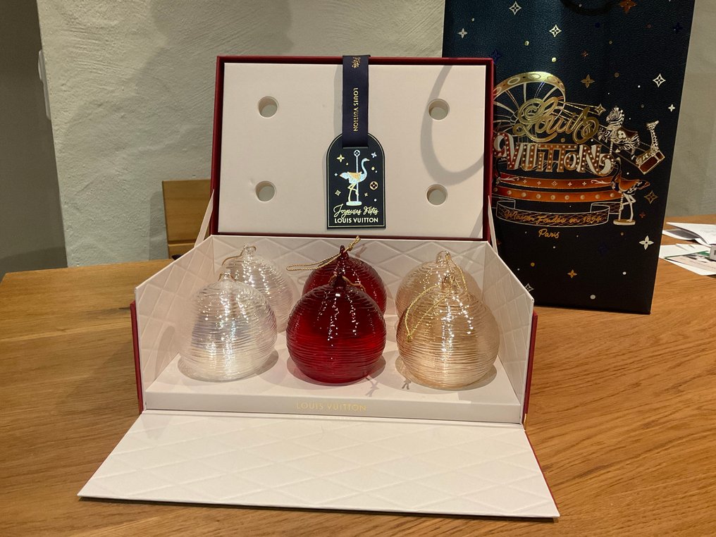Adornos navideños Louis Vuitton (6) - Conjunto de regalo de bolas de Navidad de Louis Vuitton - Vidrio #1.0