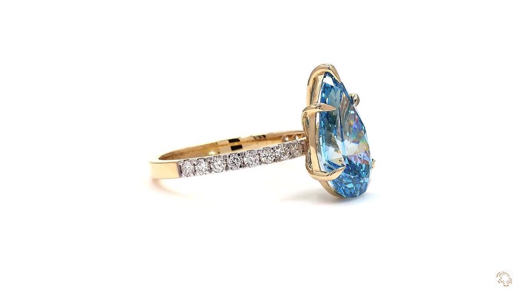 Nincs minimálár - Gyűrű - 18 kt. Sárga arany -  4.39ct. tw. Kék Gyémánt (Laboratóriumban előállított fancy színű gyémánt) - Gyémánt #3.2