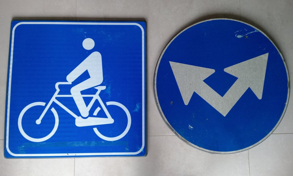 Veneta s.r.l. - Znaki drogowe we Włoszech. - Znak drogowy (2) - Żelazo #1.0