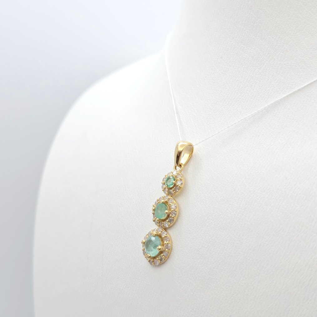 Ingen mindstepris - Vedhæng - 14 karat Gulguld -  0.83ct. tw. Smaragd - Diamant #3.2