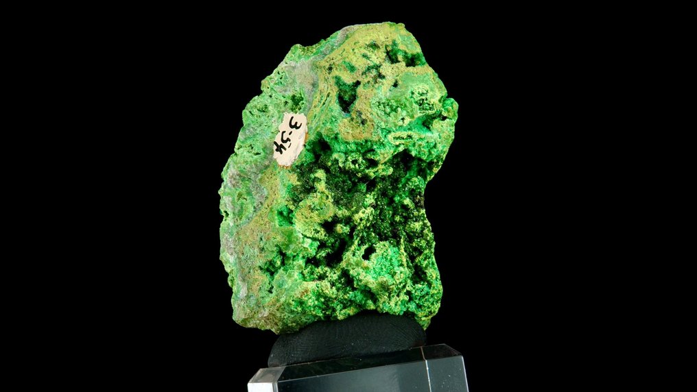 Bayldonite with Cerussite (and Olivenite?) - Tsumeb mine, Oshikoto, Namibia - Height: 4.3 cm - Width: 3.0 cm- 70 g #3.2
