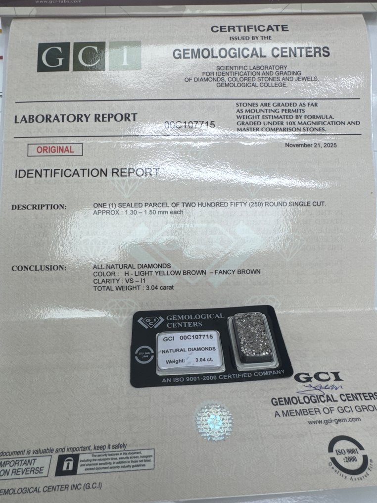 Sin Precio de Reserva - 250 pcs Diamante (Color natural) - 3.04 ct - Redondo - Light, Fancy Amarillo, Marrón - VS1, I1 - Gemological Center Israel (GCI) - H - Single Cut #1.0