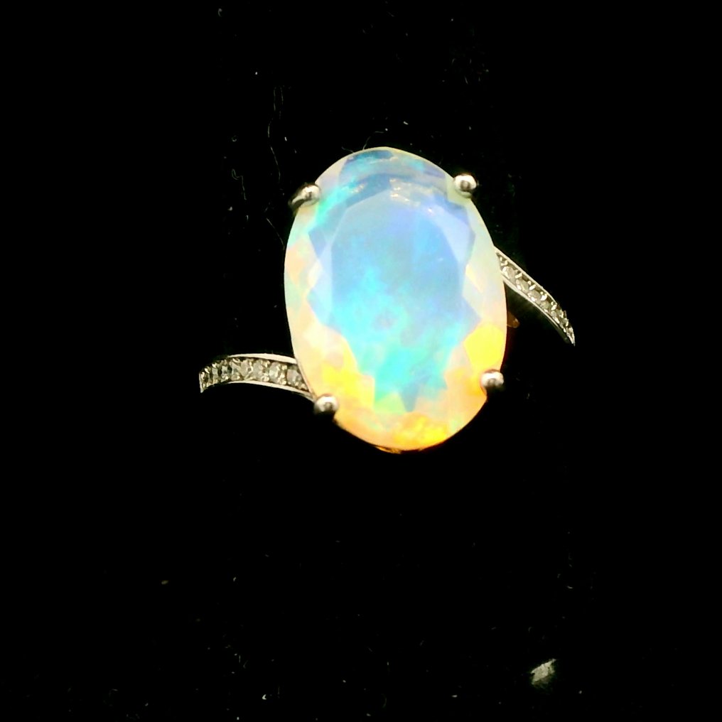 Opal - Argint, Inel din argint S925 cu opal de 5,5 ct și diamant – eleganță radiantă a jocului de culori - Inel #1.0