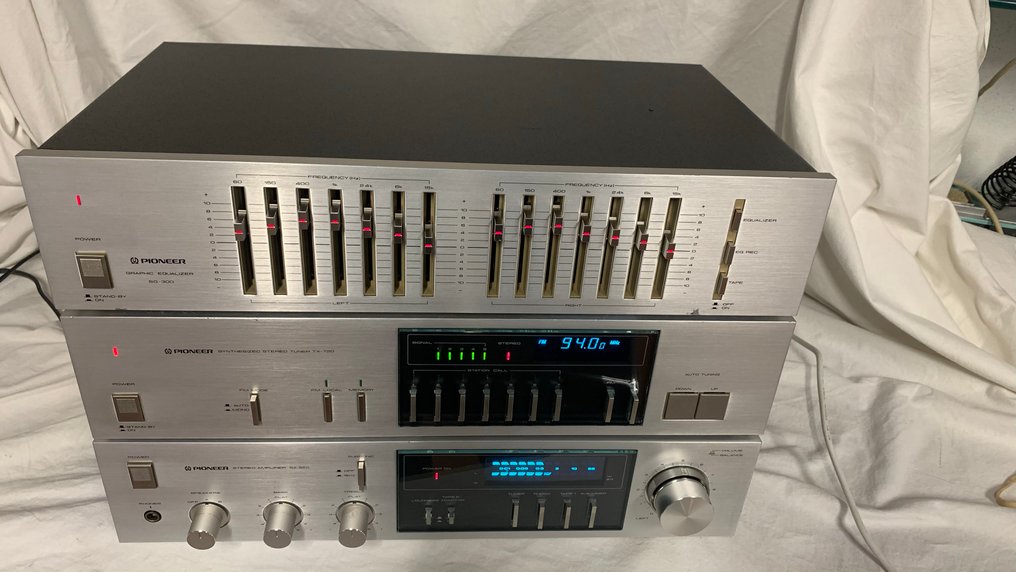 Pioneer - Equalizer SG 300 - Tuner TX 720 - Amplifier SA 520 Set of audio equipment - Multiple models #1.0