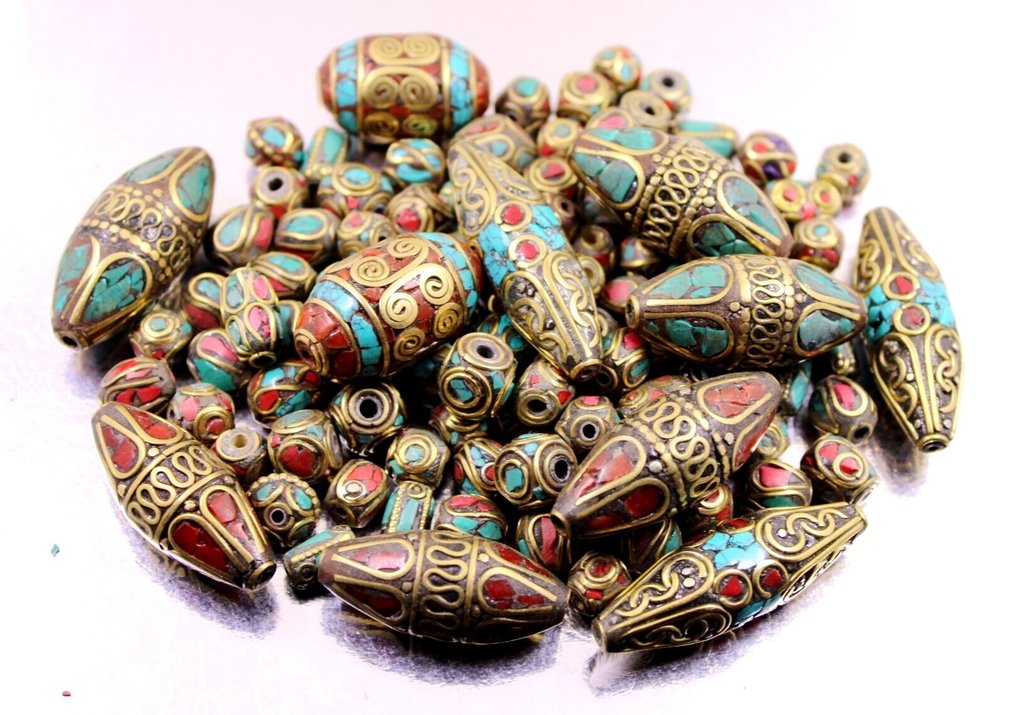 107 Perle di preghiera nepalese fatte a mano, davvero bellissime Corallo, lapislazzulo e turchese- 229.3 g #1.0