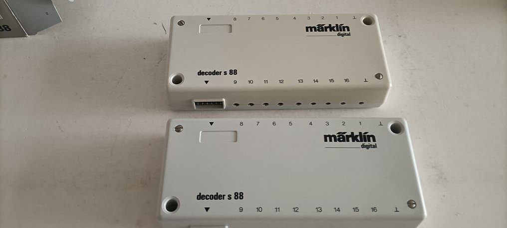 Märklin H0 - 6088 - Digital control unit (2) - Set of two used modules including original boxes and connection cables. #4.3