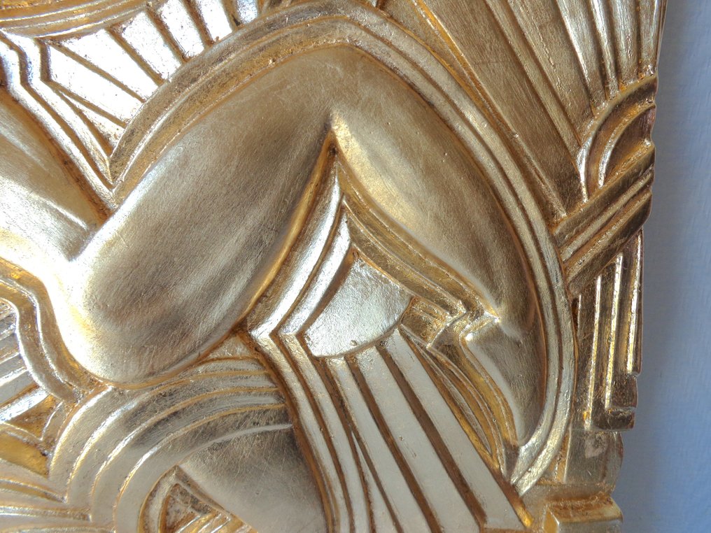 雕刻, Bas-relief "Danseuse serpentine" Folies Bergère doré à la feuille d’or - 48 cm - 员工 #4.3