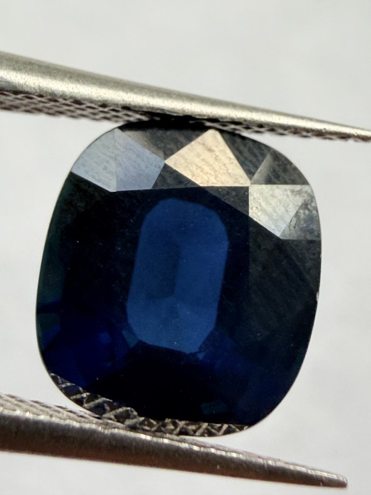 Kék Zafír - 5.47 ct - Antwerpeni Drágakővizsgálati Laboratórium (ALGT) #2.1
