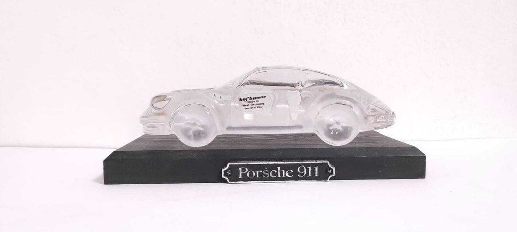 Model sports car #2.1