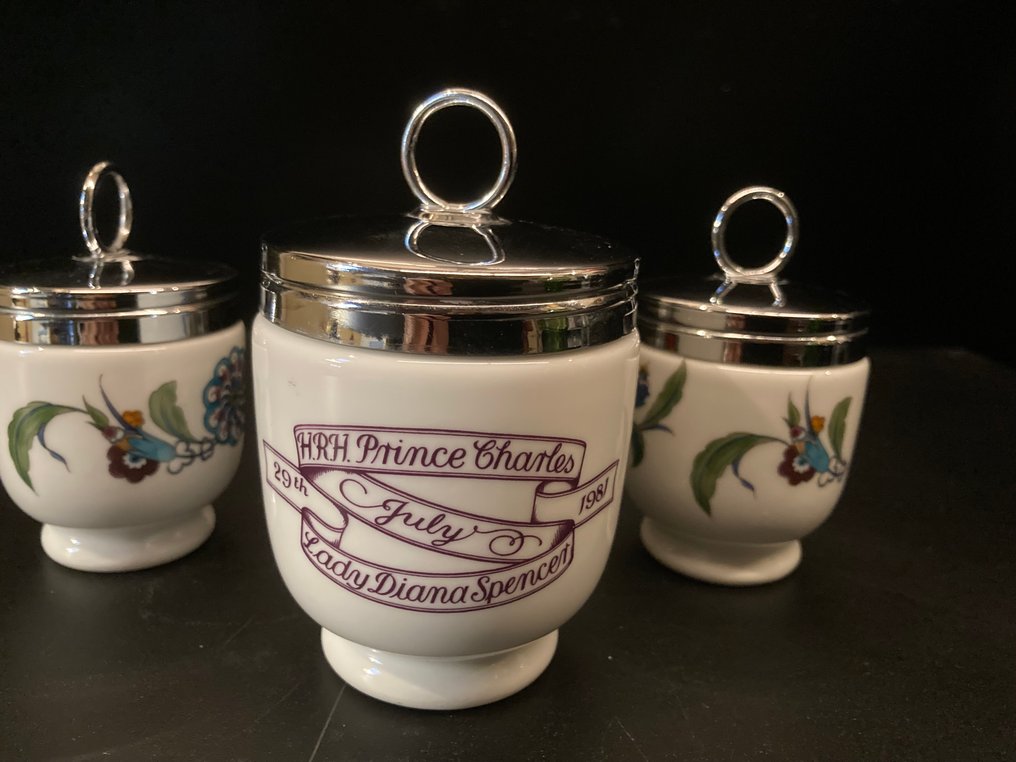 Royal Worchester, collectors item - 蛋杯 (3) - 瓷器 - 蛋保温器 #1.0