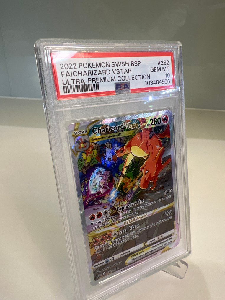 Pokémon - 1 Graded card - Charizard - PSA 10 - Sword & Shield #1.0