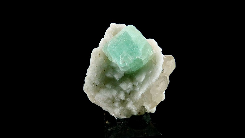 Fluorite su Albite e Quarzo - Skardu, Pakistan - Altezza: 3.5 cm - Larghezza: 2.8 cm- 26 g #2.1