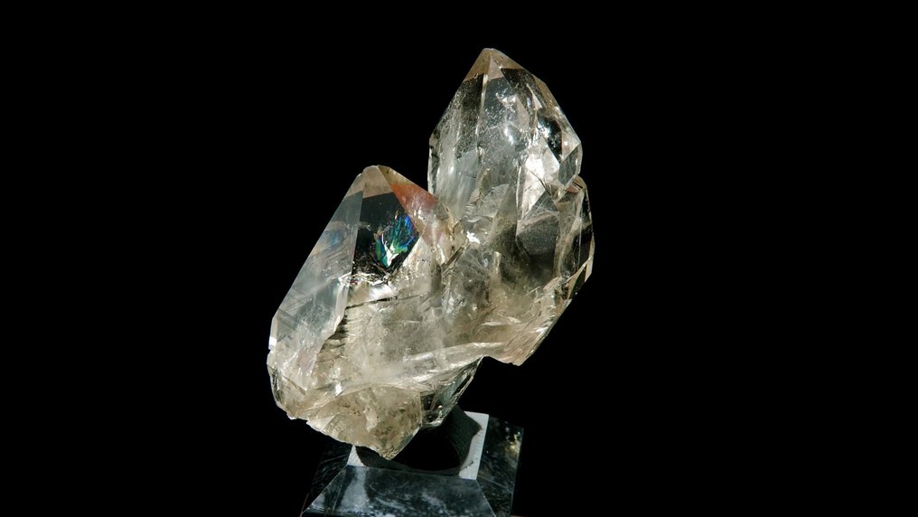 Quartz 'diamond' - Les Pastroux, Les Mages, Gard, Cévennes, France - Height: 4.1 cm - Width: 2.5 cm- 17 g #3.2