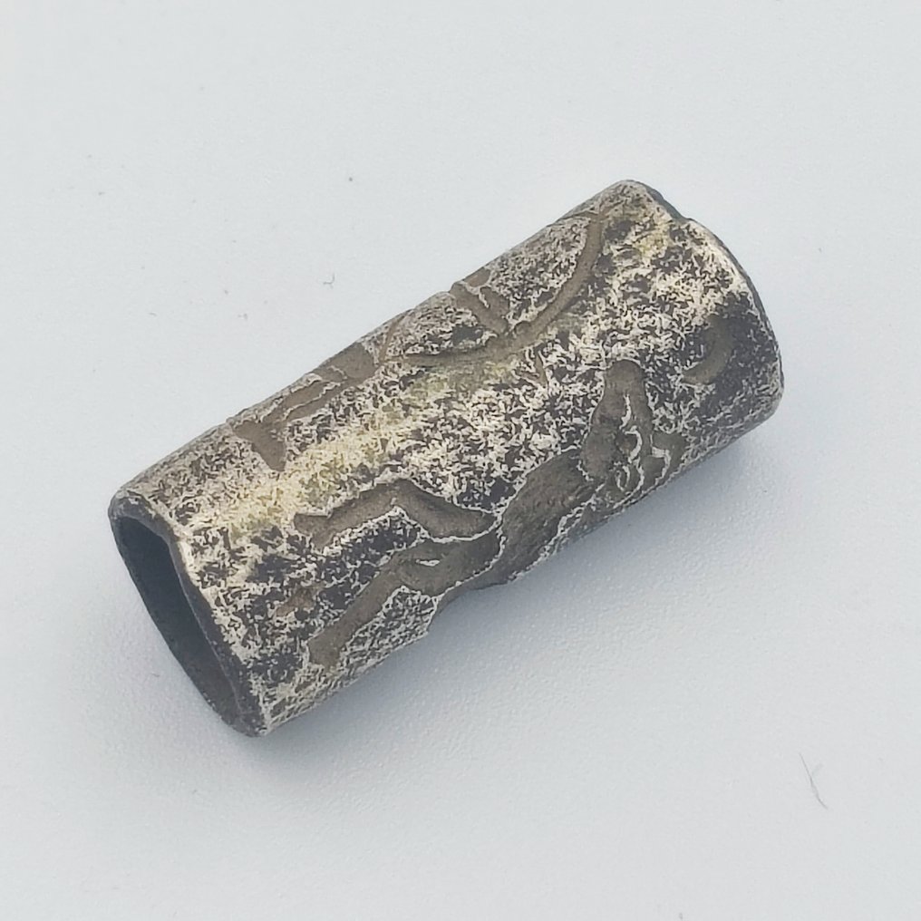 Δυτικά Ασιατικά Ασημί Σπάνιο αντίγραφο τελετουργικού φυλαχτού από χάντρες με πρόβατο κυνηγιού. - 30 mm #3.2