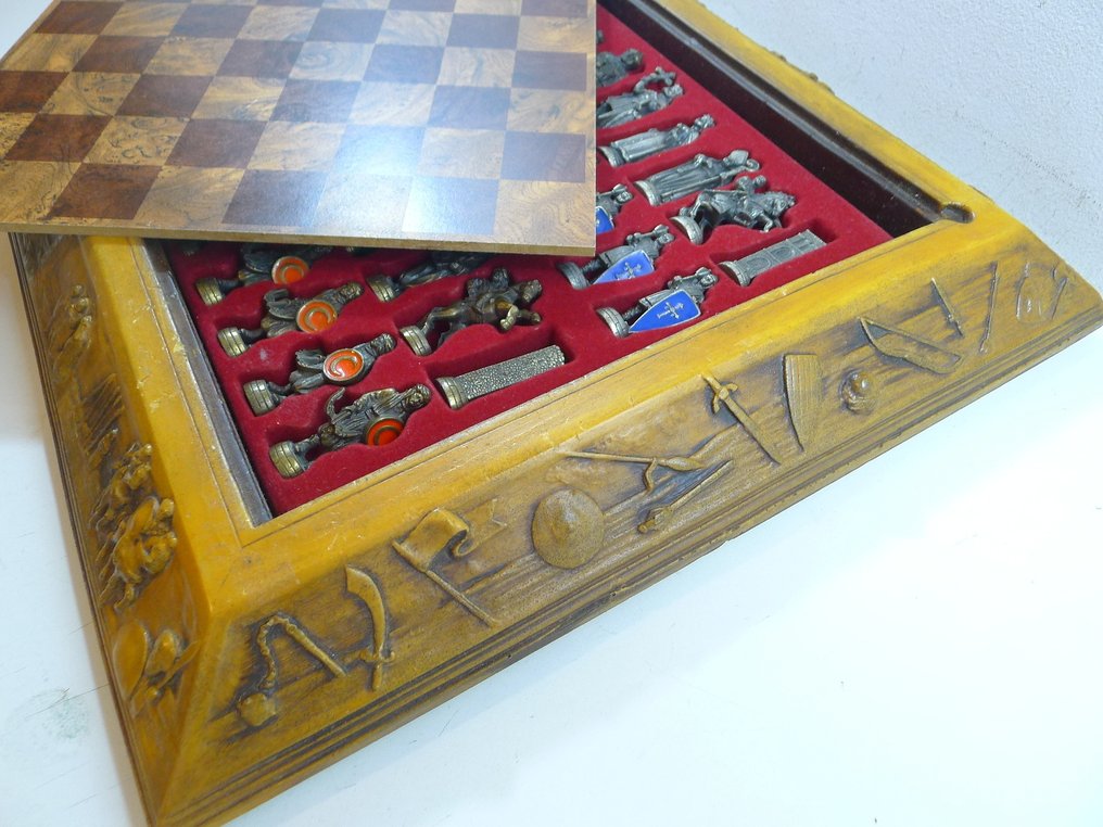jeu d'échecs Ottomans-Chretiens en bronze doré et argenté coffret échiquier King 89 mm - Zestaw szachowy - les croisades - Złocony i srebrzony #4.3