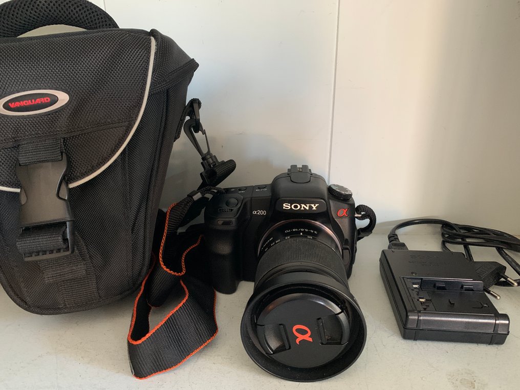 Sony A200 (Digitale Spiegelreflex) DSLR  met Vanguard Tas en 4GB Geheugenkaart Digital reflex camera (DSLR) #1.0