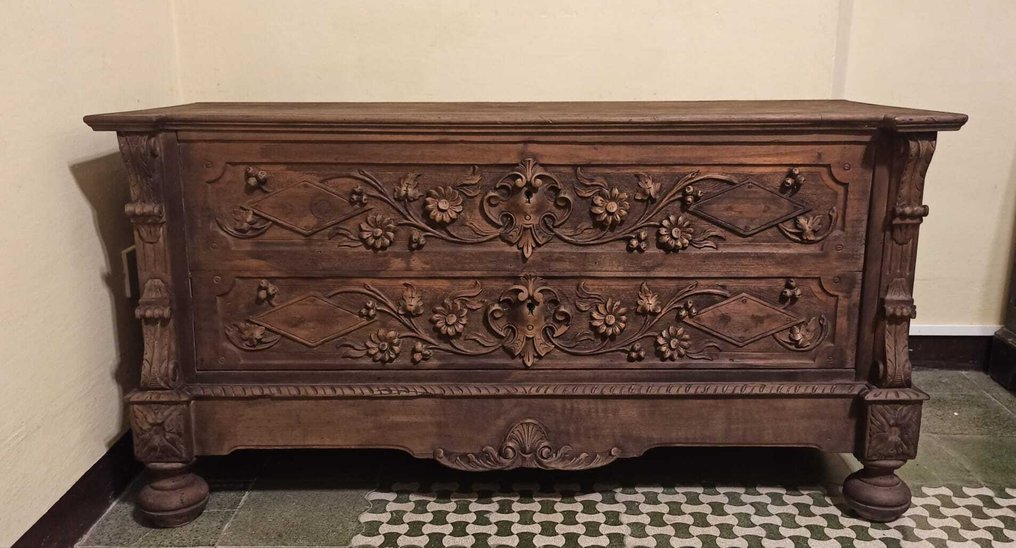 Cassapanca - Walnut #1.0