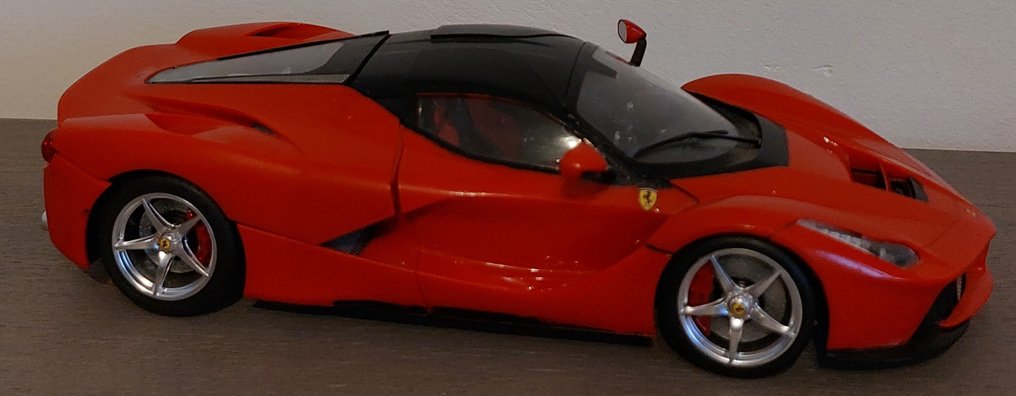 Tamiya 1:24 - Model car - Ferrari LaFerrari #2.1