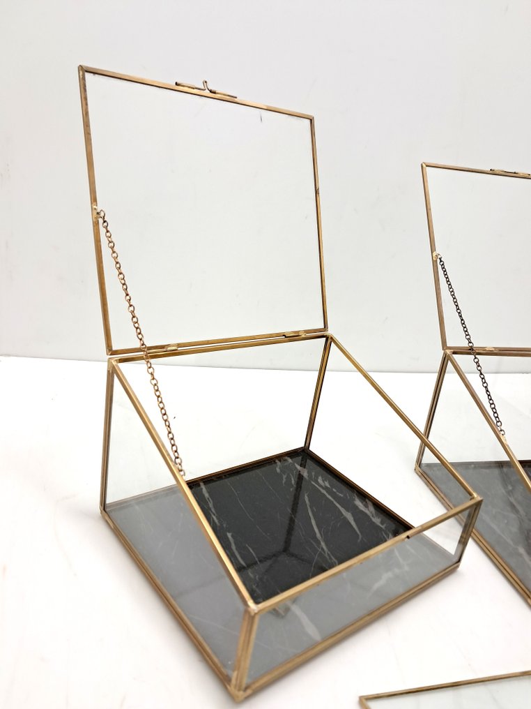 Display cabinet (3) - Brass #2.1