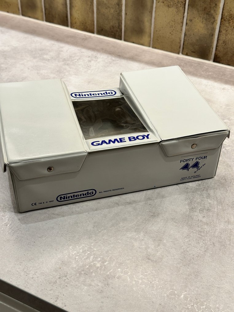 Nintendo - Gameboy Classic - Fourty Four carrying case - Video game merchandise #4.3