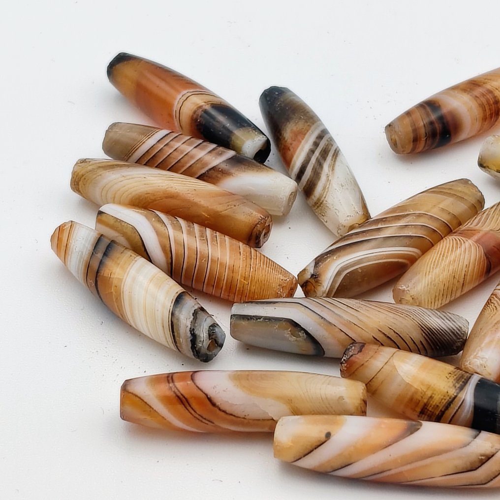 古藏语/尼泊尔语 天然带状玛瑙 项链珠子护符 - 30 mm #2.1